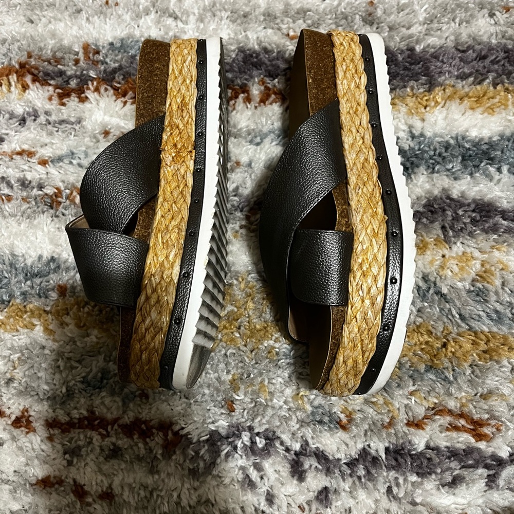 Versona sandals